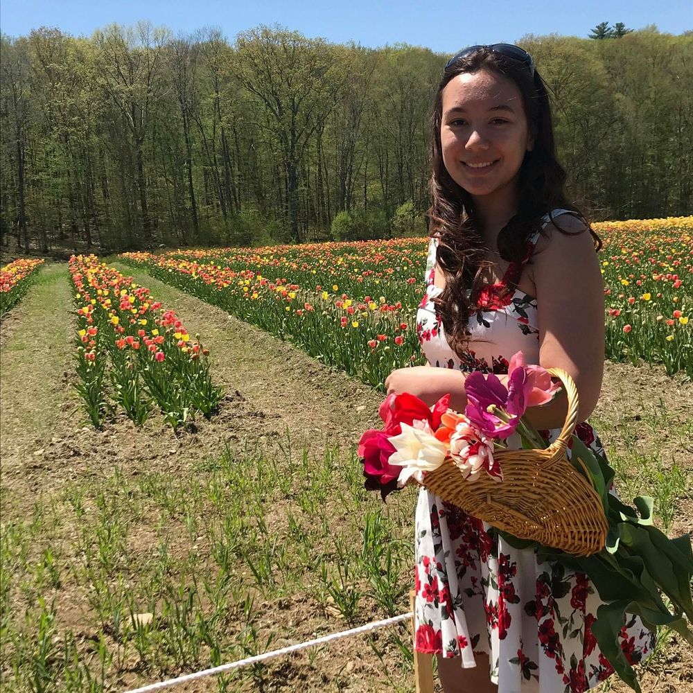 Meet your Posher, Elissa